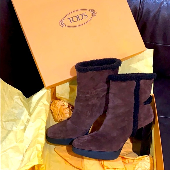 TODS Shearling-trimmed suede platform ankle boots